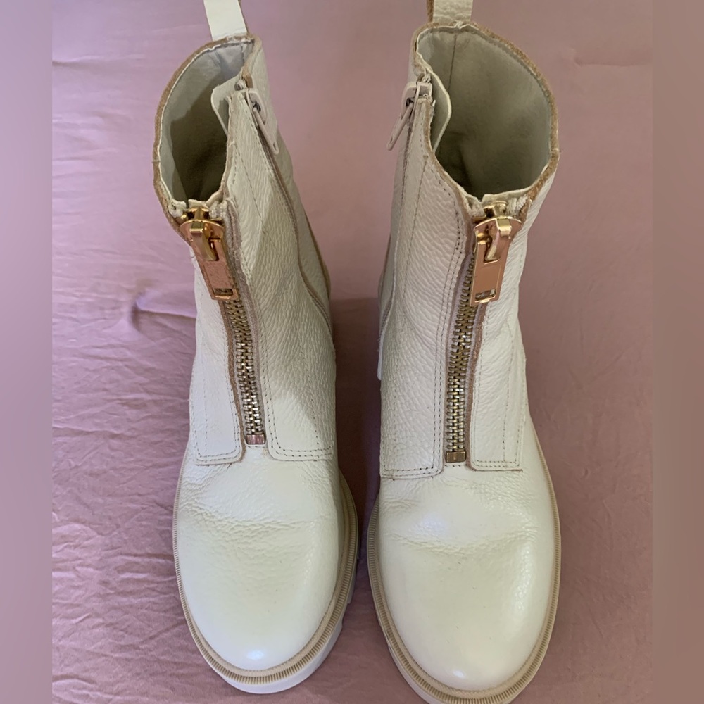 Elegant Cream Ankle Boots with Gold Zipper